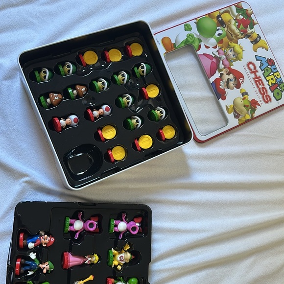 Super Mario Chess Game - Picture 3 of 6